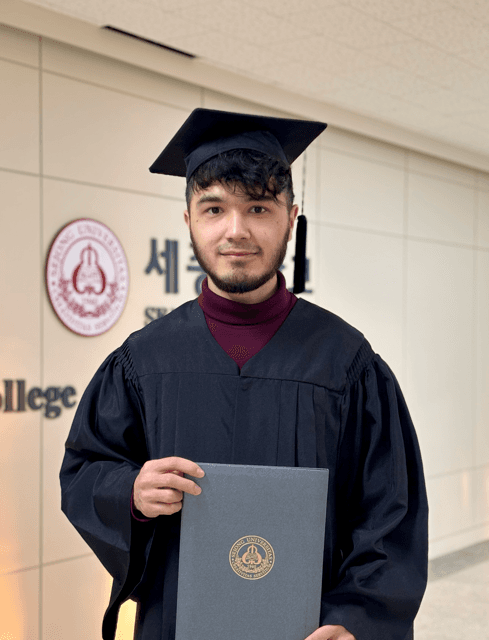 Portrait photo of Azizbek Nomonjonov, co-founder of Notpaper